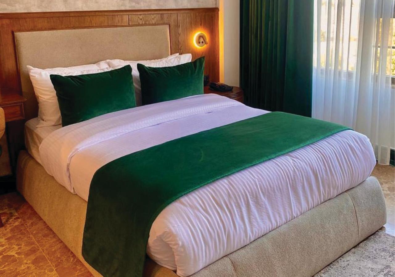 Bratus Hotel Aqaba Bagian luar foto
