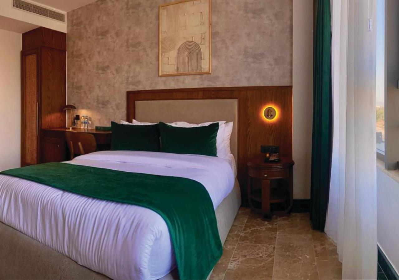 Bratus Hotel Aqaba Bagian luar foto