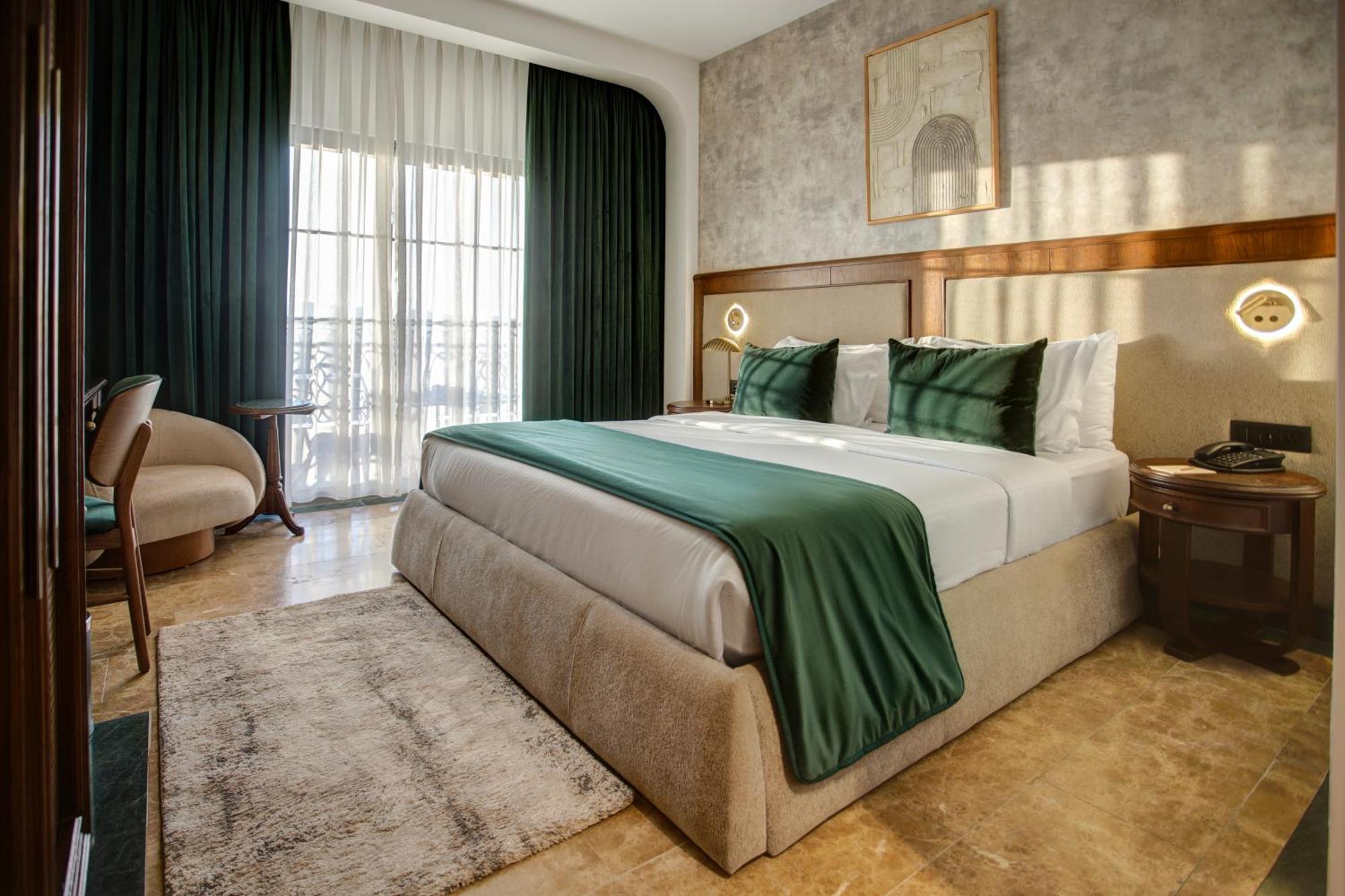 Bratus Hotel Aqaba Bagian luar foto